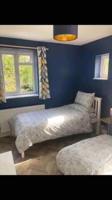 Spacious Semi-Detached Southsea House, Free Parking On Drive Portsmouth Exterior photo